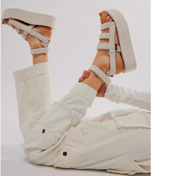 Teva Flatform Mevia Sandals - Birch US 10 - Picture 3 of 10